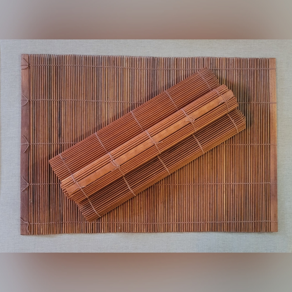 PIER 1 IMPORTS set of 4 wooden placemats